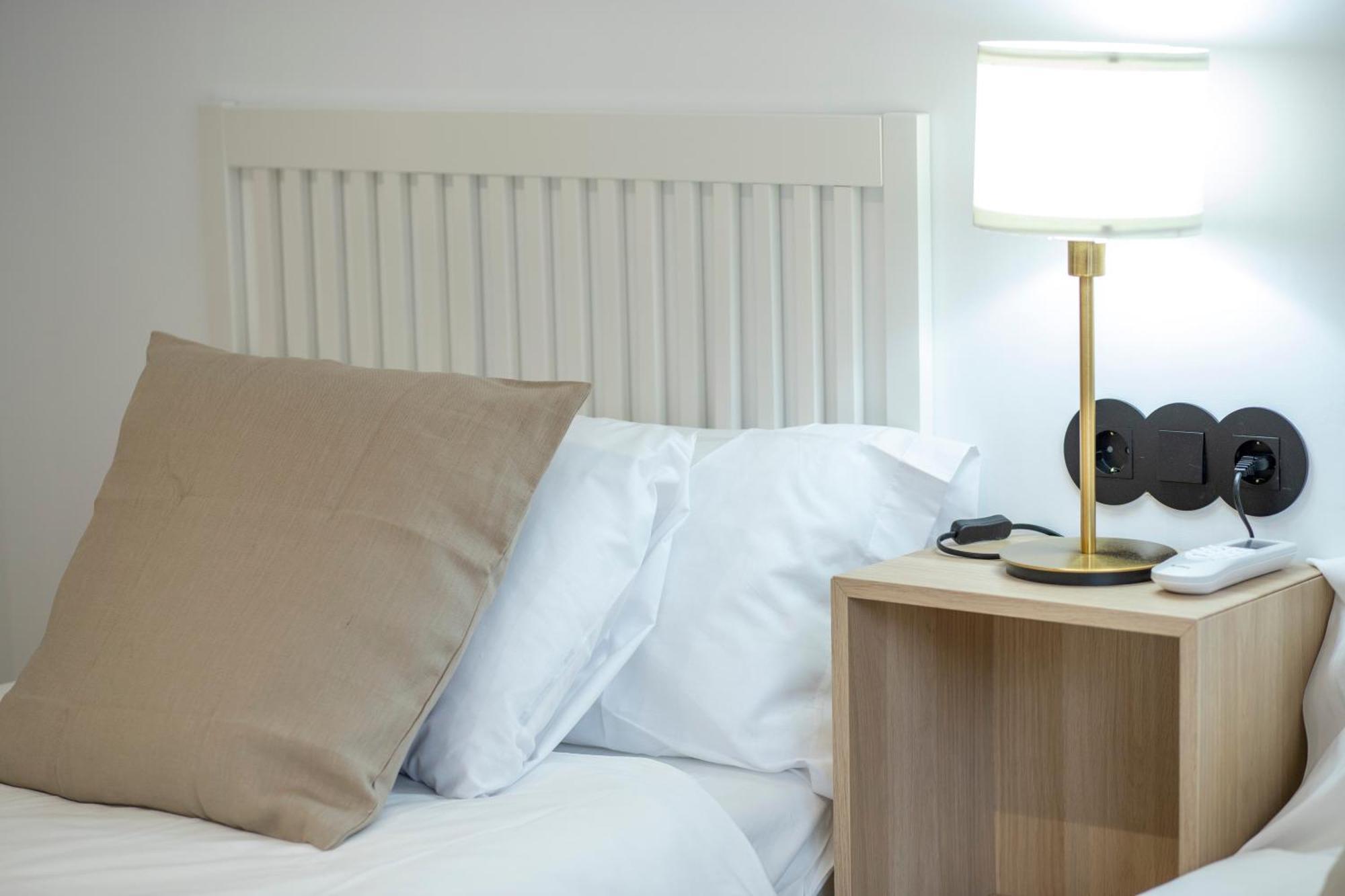 Apartamentos Mlc Ciudad De Linares Линарес Екстериор снимка