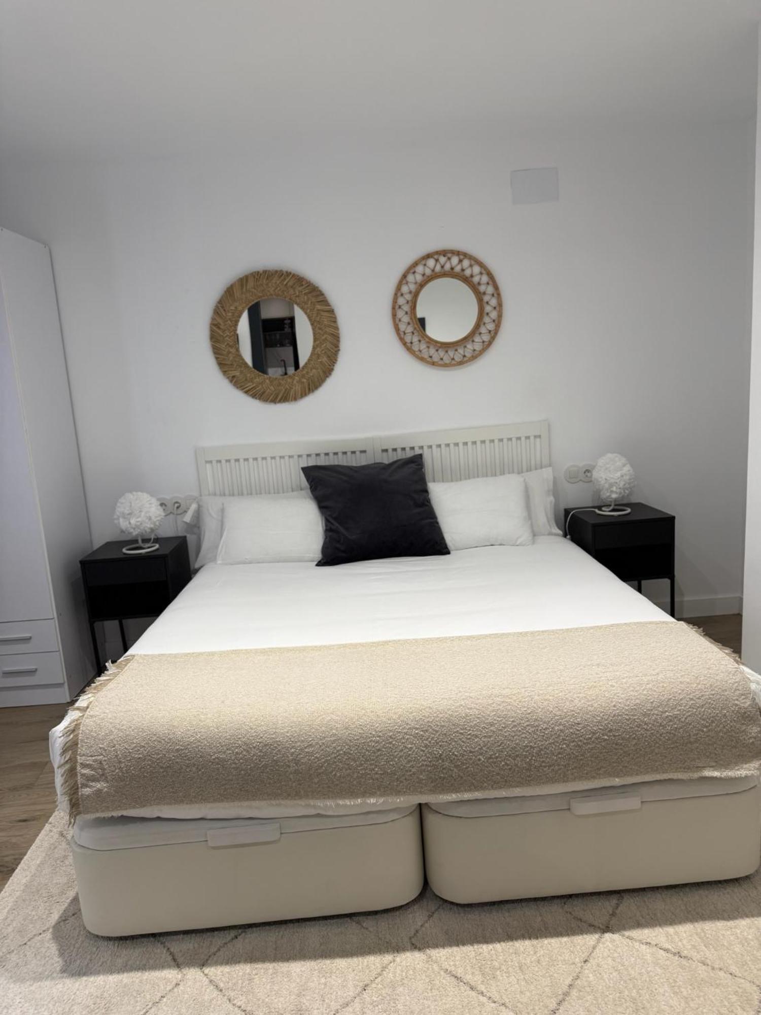 Apartamentos Mlc Ciudad De Linares Линарес Екстериор снимка