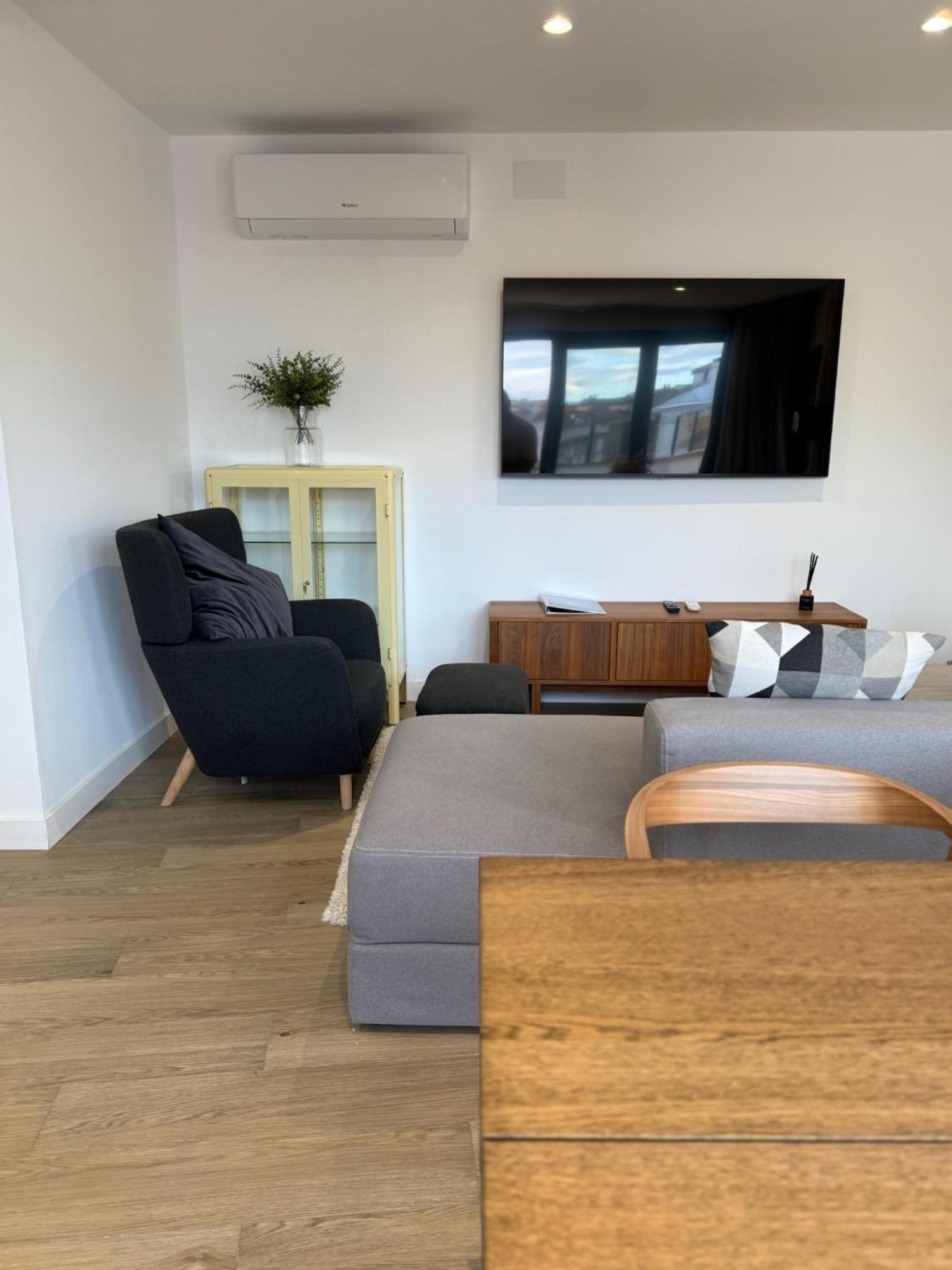 Apartamentos Mlc Ciudad De Linares Линарес Екстериор снимка