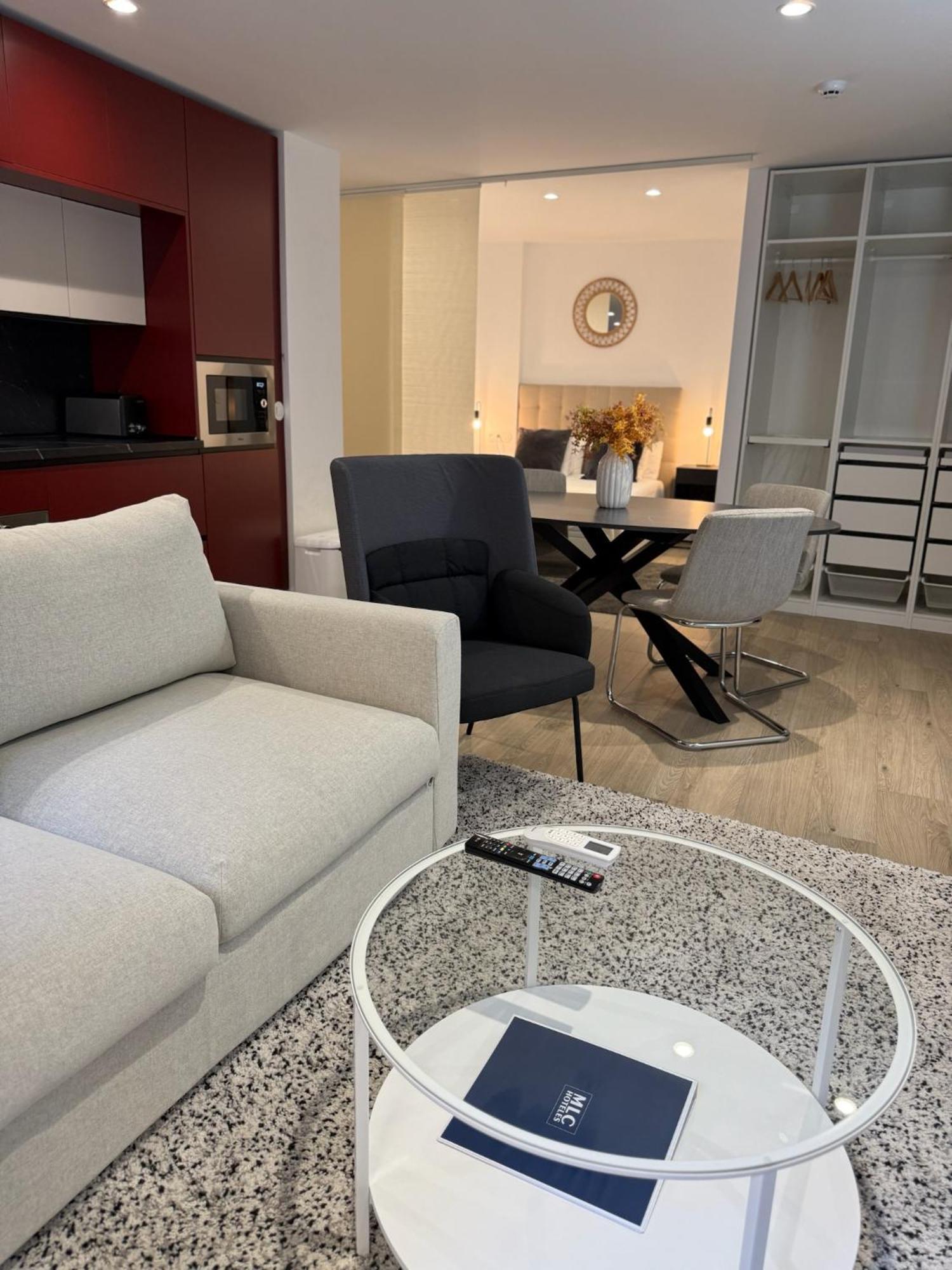 Apartamentos Mlc Ciudad De Linares Линарес Екстериор снимка
